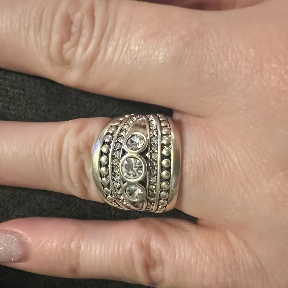 Large silver statement ring - Picture 2 of 5